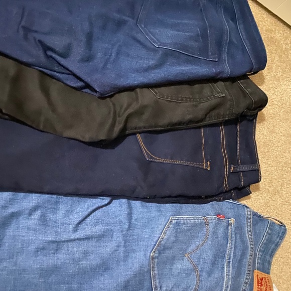 Bundle of Jeans (Denim) and LEVI - Picture 2 of 2